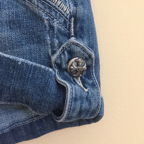 Miss Me Low Rise Distressed Jean Shorts - Picture 5 of 11